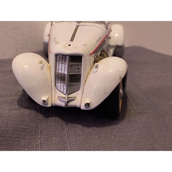 Franklin 1935 Boattail Auburn Speedster (White/Red) NO BOX, FOAM, TOP Nor Wheel - Picture 10 of 12
